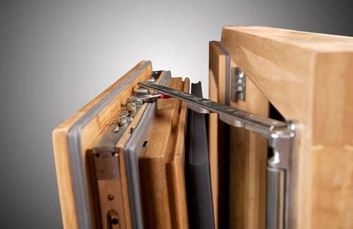 施塔曼铝木复合门窗